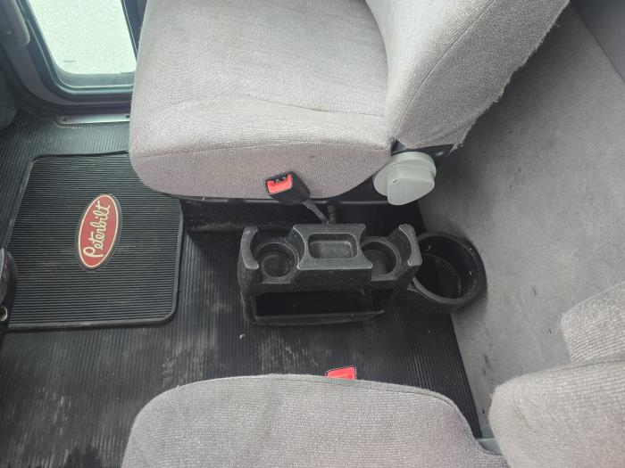 2020 Peterbilt 337-21