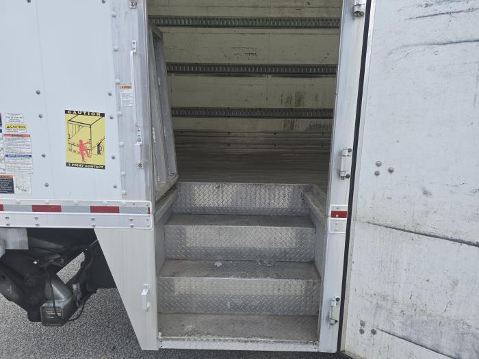 2020 Peterbilt 337-11