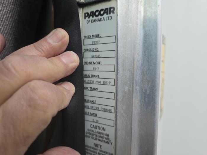 2020 Peterbilt 337-29