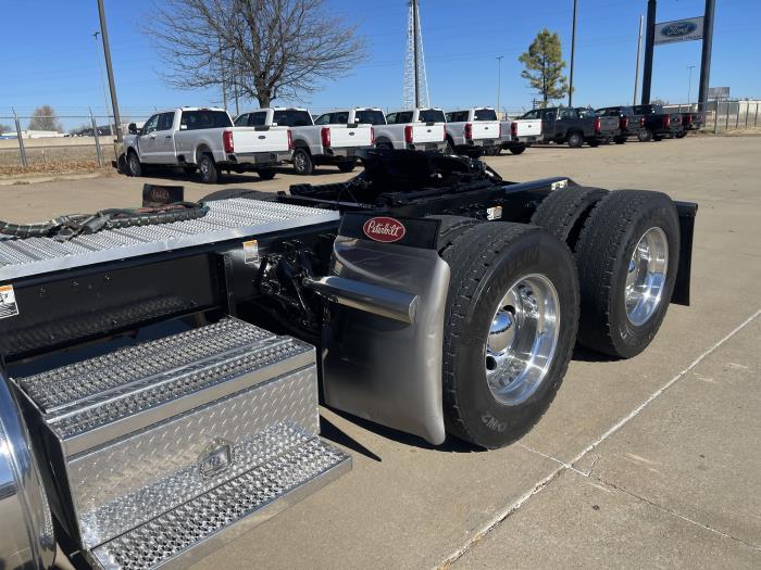 2024 Peterbilt 389-13