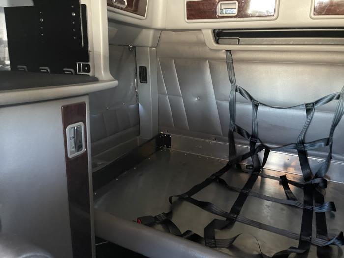 2024 Peterbilt 389-25