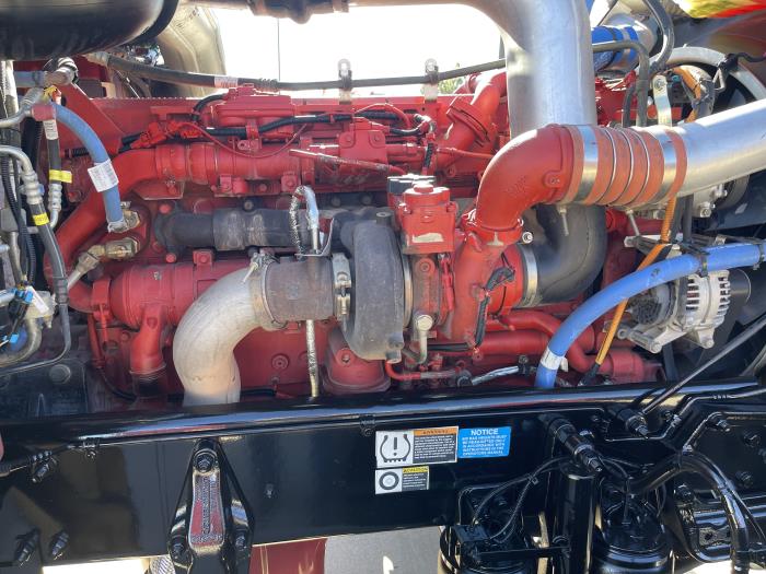 2024 Peterbilt 389-32