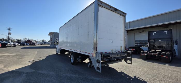 2020 Peterbilt 337-3