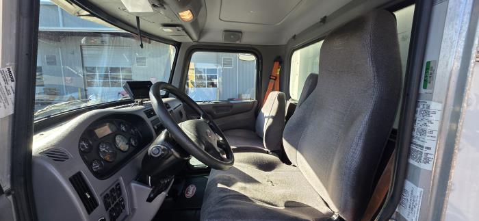 2020 Peterbilt 337-18