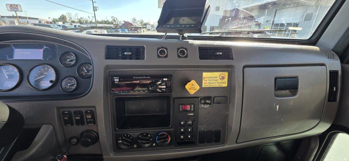 2020 Peterbilt 337-20