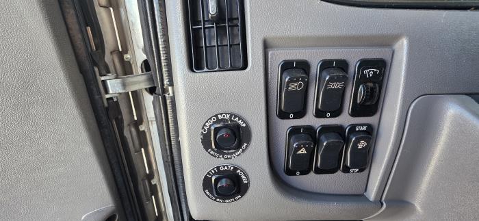 2020 Peterbilt 337-23