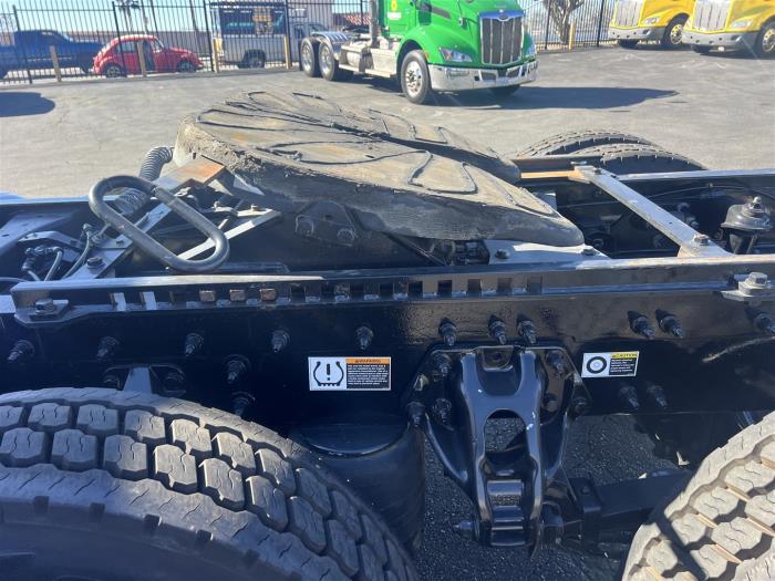 2021 Peterbilt 579-9