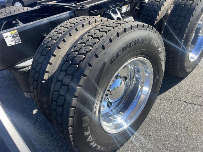 2021 Peterbilt 579-13