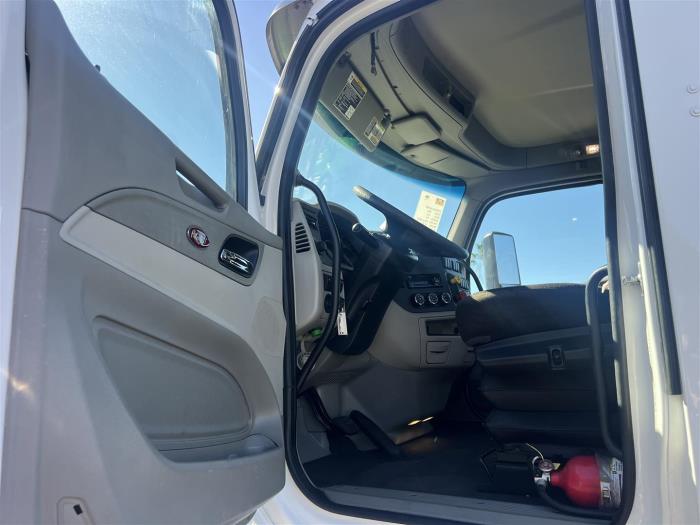2021 Peterbilt 579-19