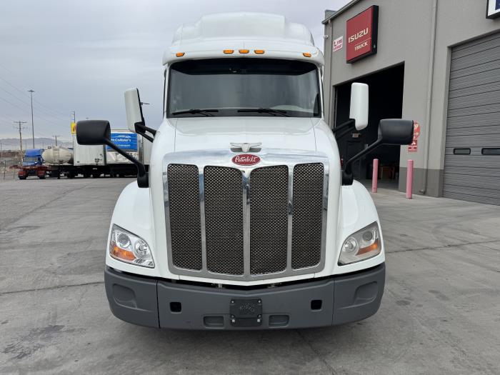 2021 Peterbilt 579-1