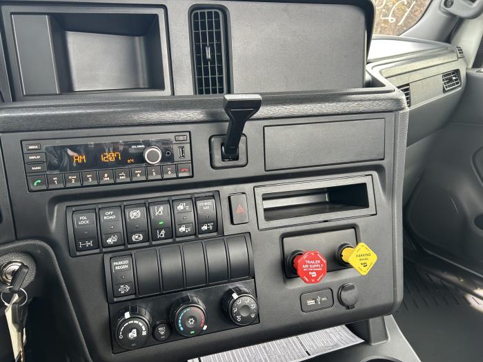 2026 International LT625-16