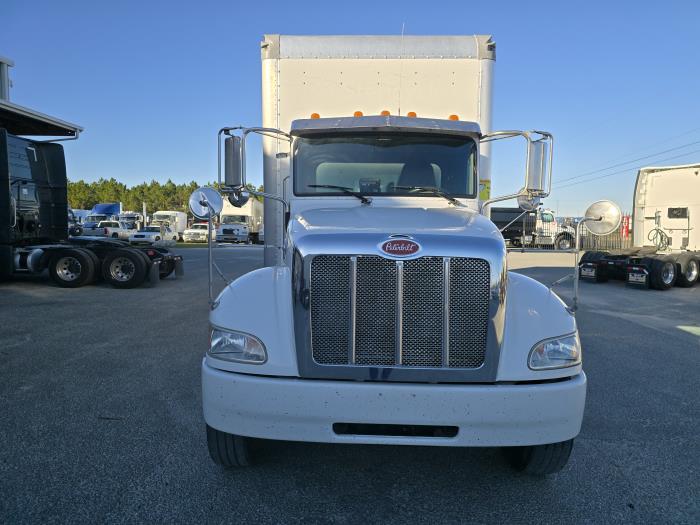 2020 Peterbilt 337-7