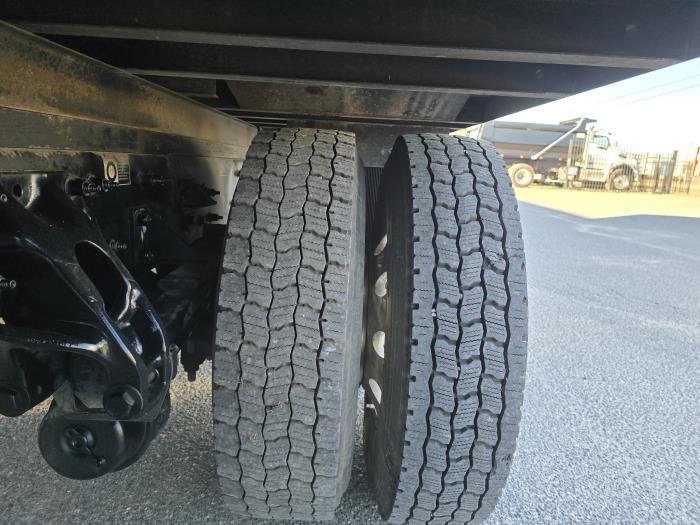 2020 Peterbilt 337-24