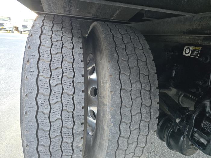 2020 Peterbilt 337-25