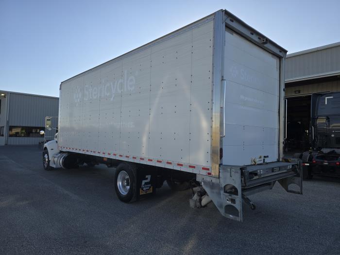 2020 Peterbilt 337-33