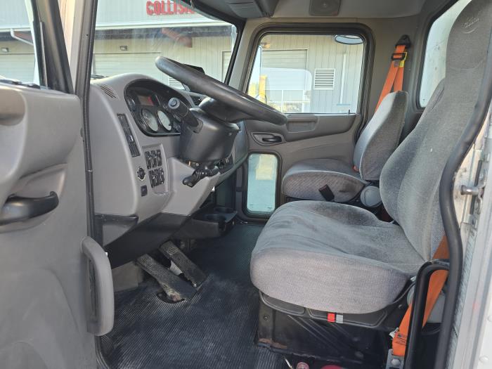 2020 Peterbilt 337-45