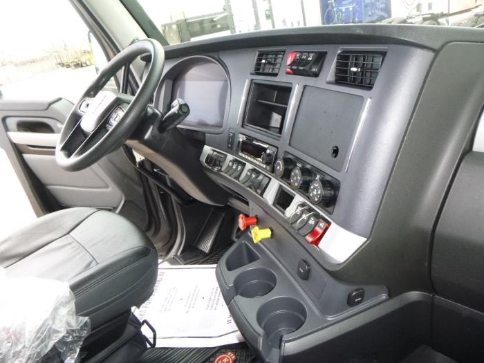 2023 Kenworth T680-15