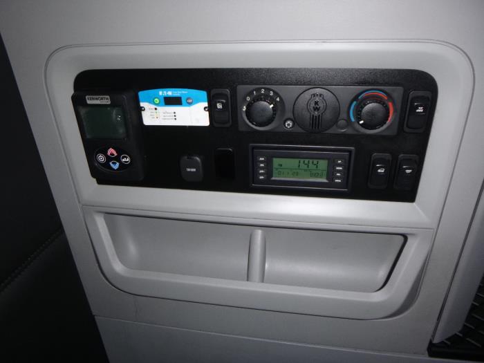 2023 Kenworth T680-18