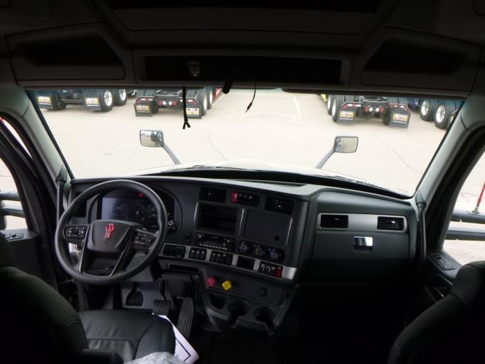 2023 Kenworth T680-23