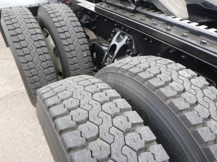 2023 Kenworth T680-29