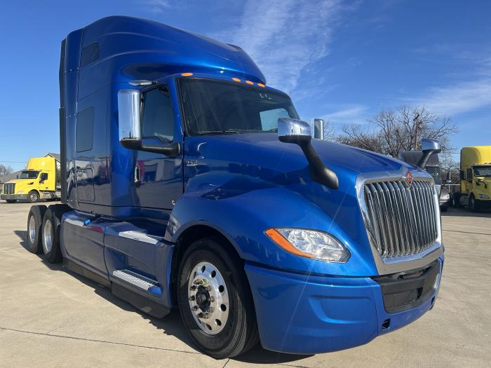 2022 International LT625-2