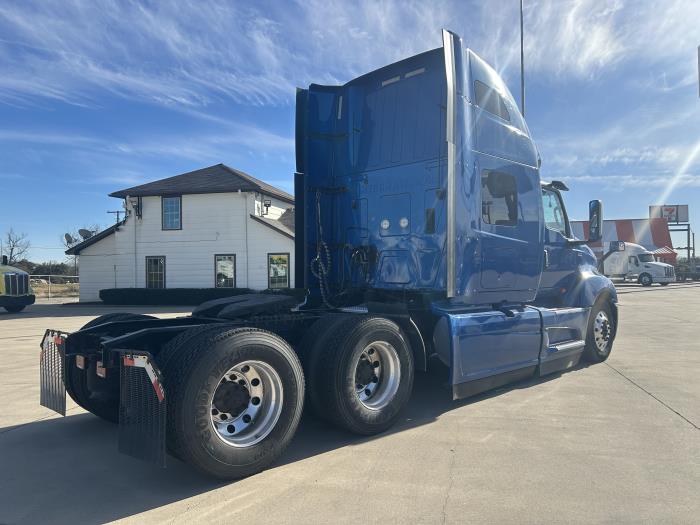 2022 International LT625-4