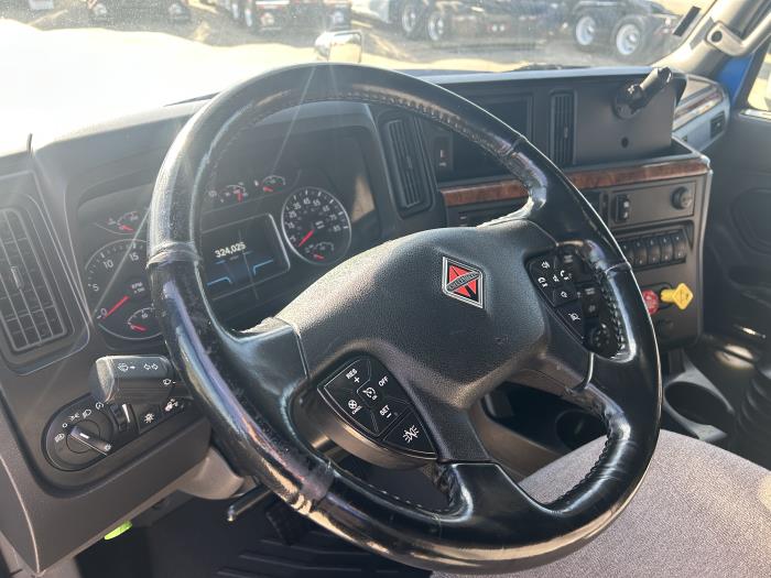 2022 International LT625-9