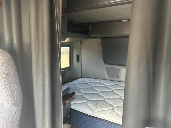 2022 International LT625-11