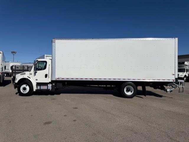 2019 Freightliner Business Class M2 106-3