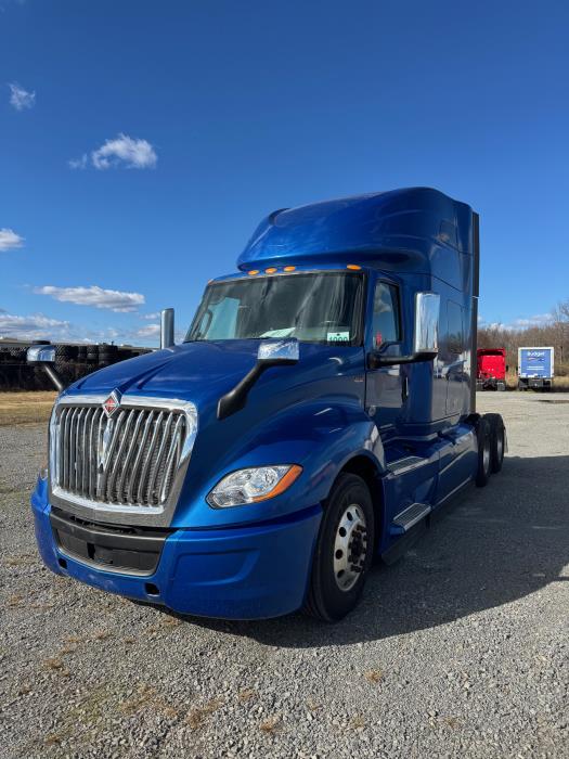 2022 International LT625-0