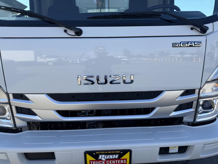 2025 Isuzu NRR-8