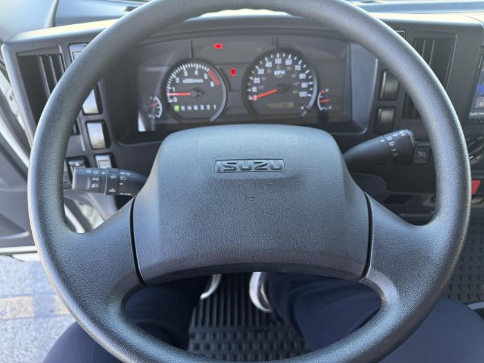 2025 Isuzu NRR-23