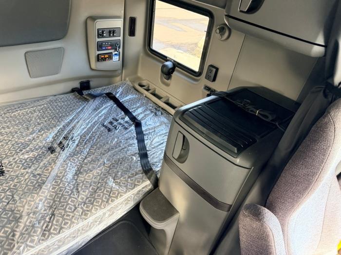 2026 International LT625-18