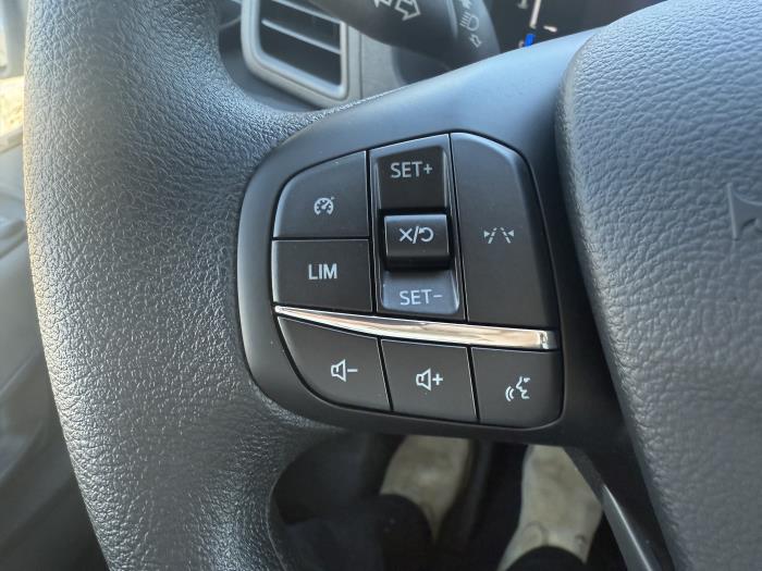 2026 Ford Transit-350-11