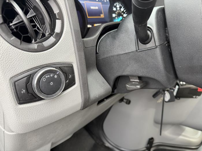 2026 Ford E-450-34