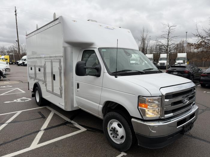 2026 Ford E-450-7