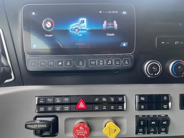 2024 Freightliner Cascadia-19