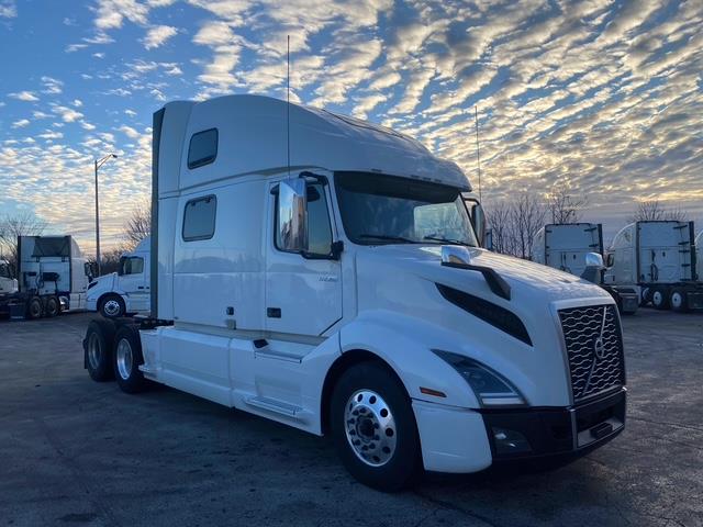 2023 Volvo VNL64T860-8