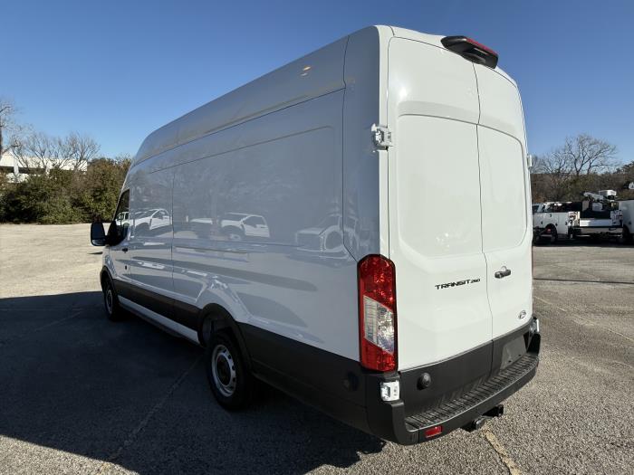 2026 Ford Transit-250-3