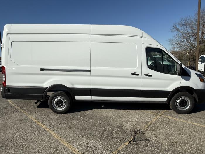 2026 Ford Transit-250-6