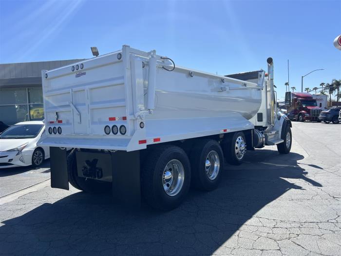 2026 Peterbilt 548-6