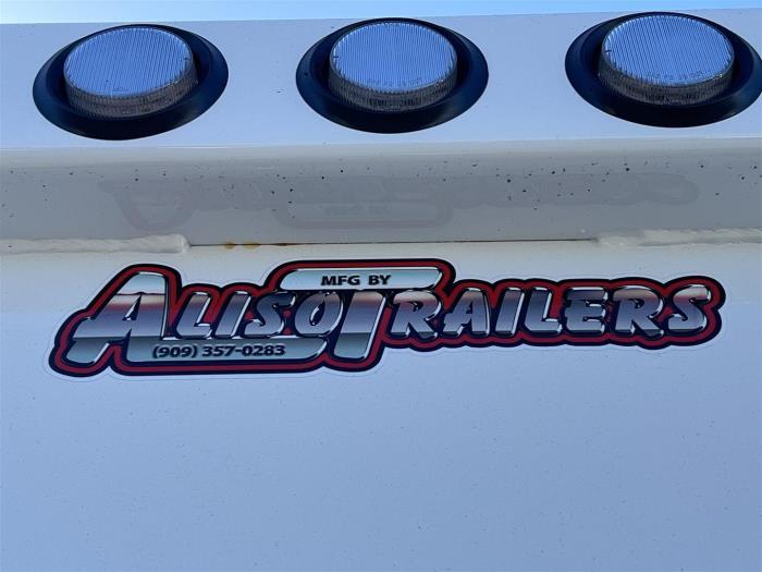 2026 Peterbilt 548-8