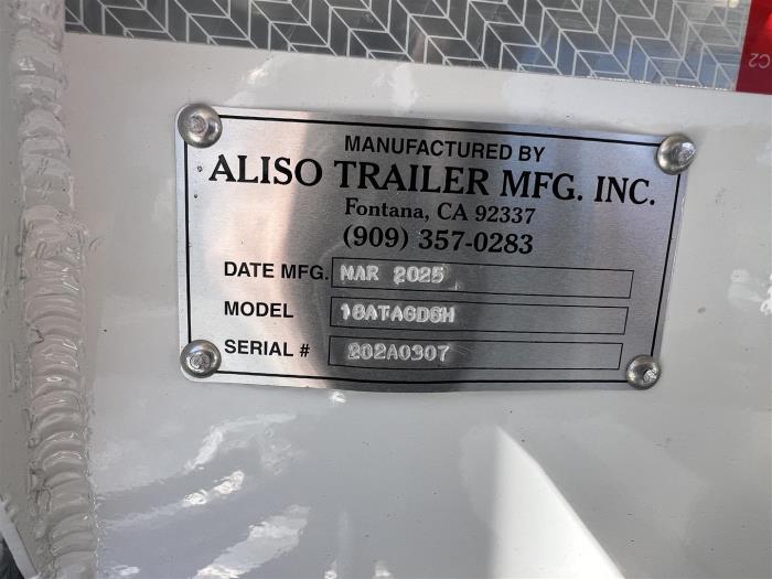 2026 Peterbilt 548-12