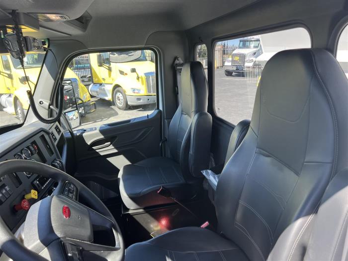 2026 Peterbilt 548-18