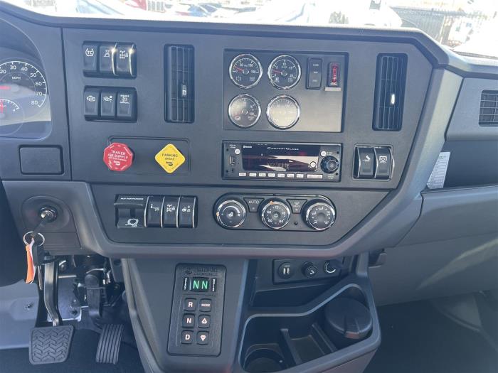 2026 Peterbilt 548-20