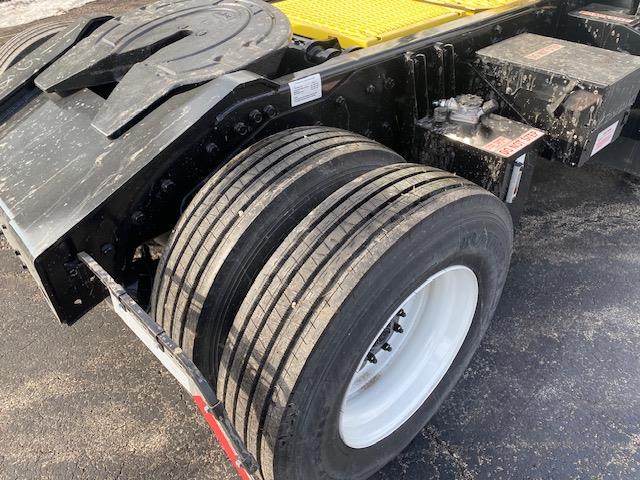 2024 AutoCar ACTT42-5