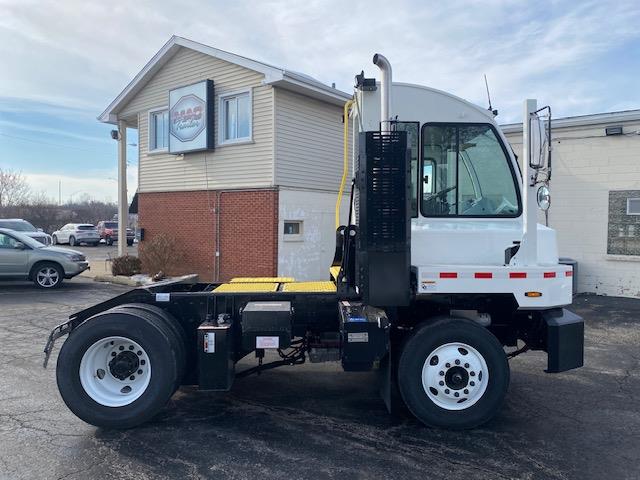 2024 AutoCar ACTT42-8