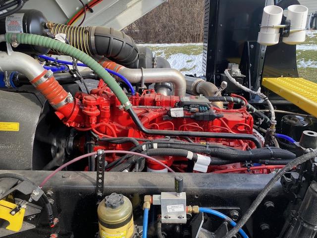 2024 AutoCar ACTT42-10