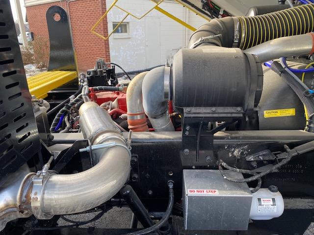 2024 AutoCar ACTT42-12