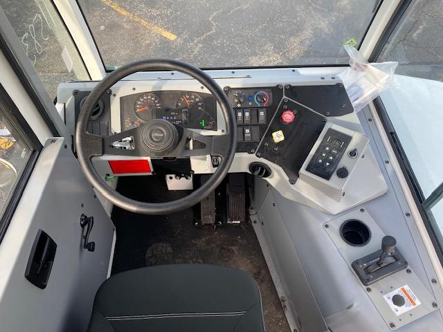 2024 AutoCar ACTT42-18